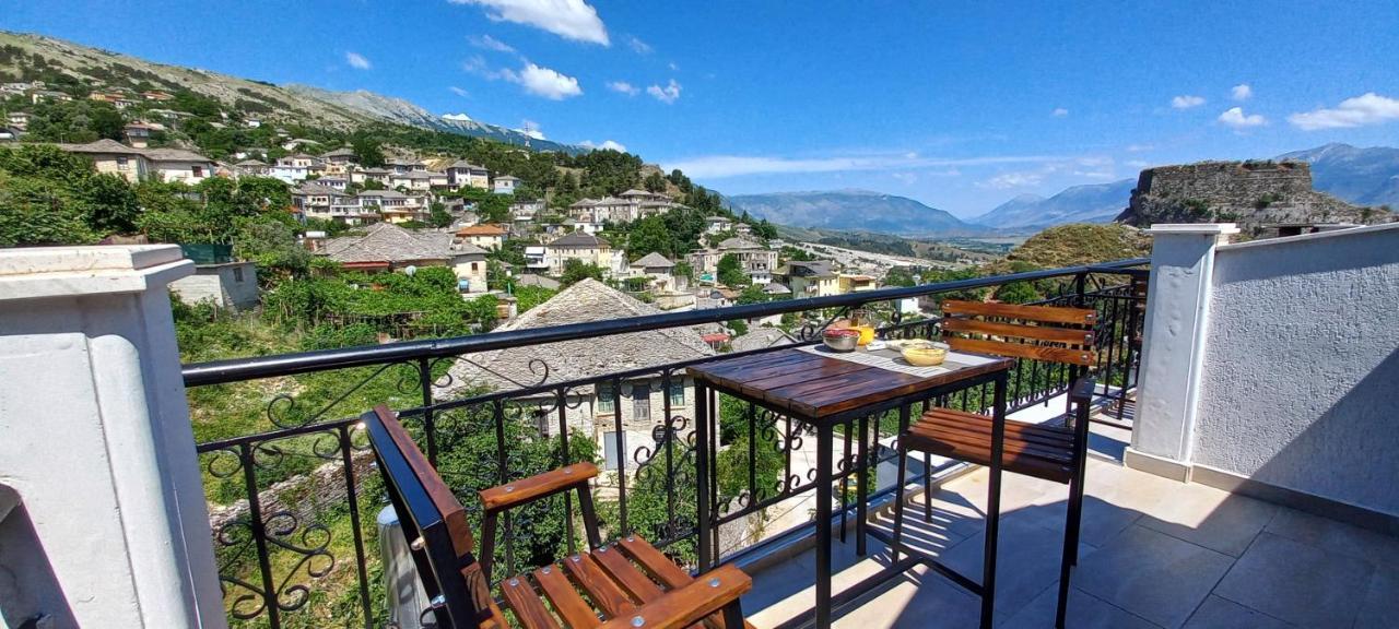 Kale Guesthouse Gjirokastër Dış mekan fotoğraf